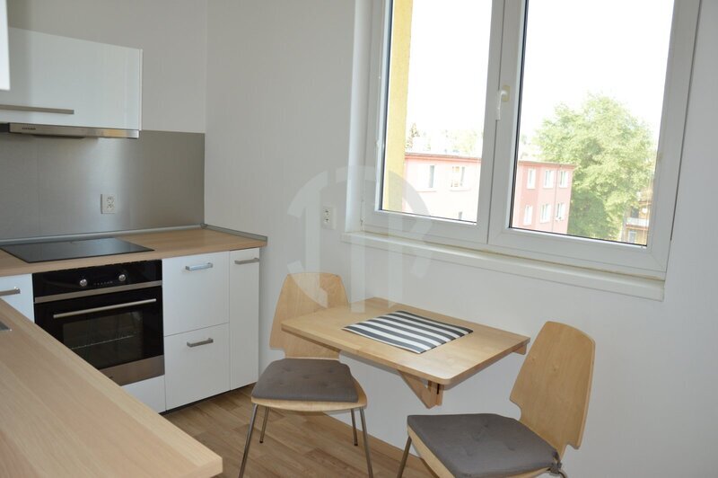 Pronájem bytu 2+1 o rozloze 62,6 m2, Vojnova ul., Týn n. Vltavou, Malá Strana