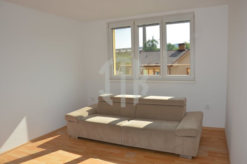 Pronájem bytu 2+1 o rozloze 62,6 m2, Vojnova ul., Týn n. Vltavou, Malá Strana