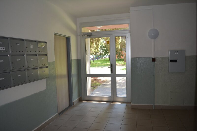 Pronájem zařízeného bytu 2+kk, 36 m2, balkón, Puklicova ul., České Budějovice