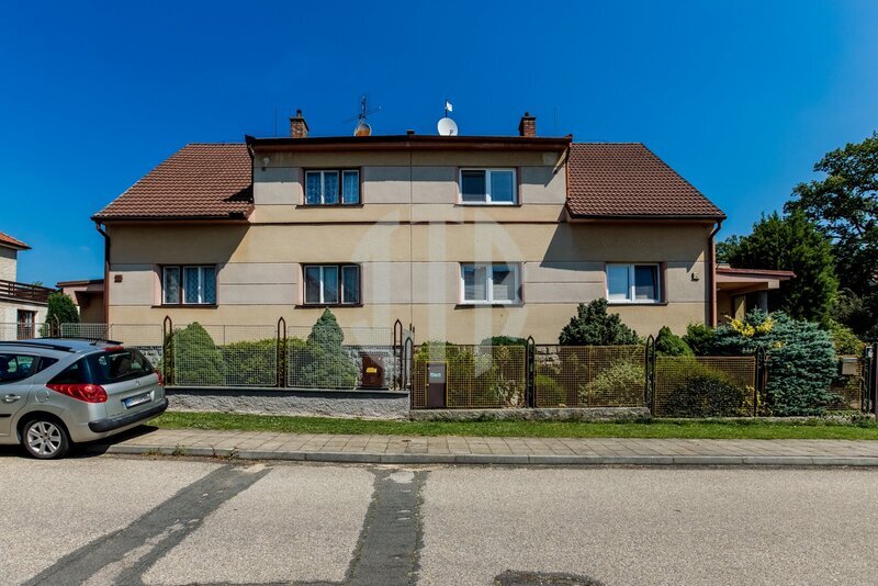 Prodej rodinného domu 5+1 s pozemkem 658 m2 a garáží, ul. U Křížku, Borek u Českých Budějovic