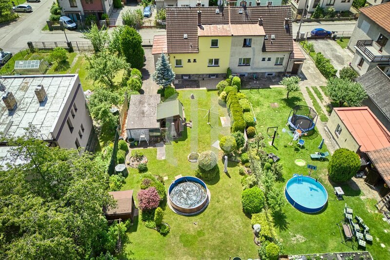 Prodej rodinného domu 5+1 s pozemkem 658 m2 a garáží, ul. U Křížku, Borek u Českých Budějovic