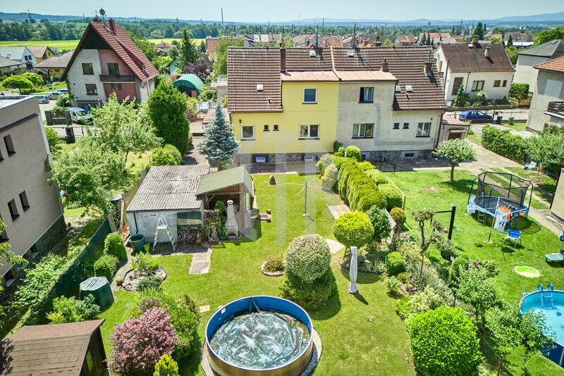 Prodej rodinného domu 5+1 s pozemkem 658 m2 a garáží, ul. U Křížku, Borek u Českých Budějovic