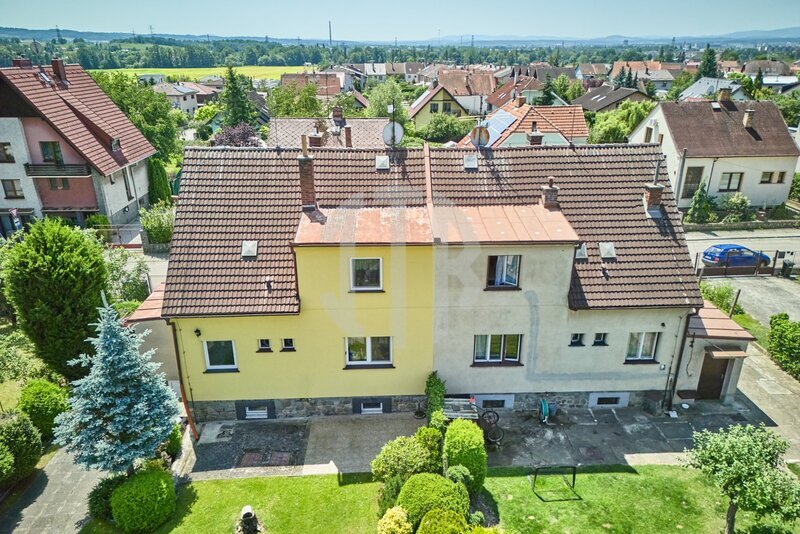 Prodej rodinného domu 5+1 s pozemkem 658 m2 a garáží, ul. U Křížku, Borek u Českých Budějovic