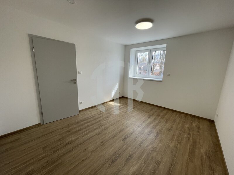Pronájem bytu 3+kk, 57 m2, 2.NP se zahradou a parkovacím místem, Staré Hodějovice u Č. Bud.