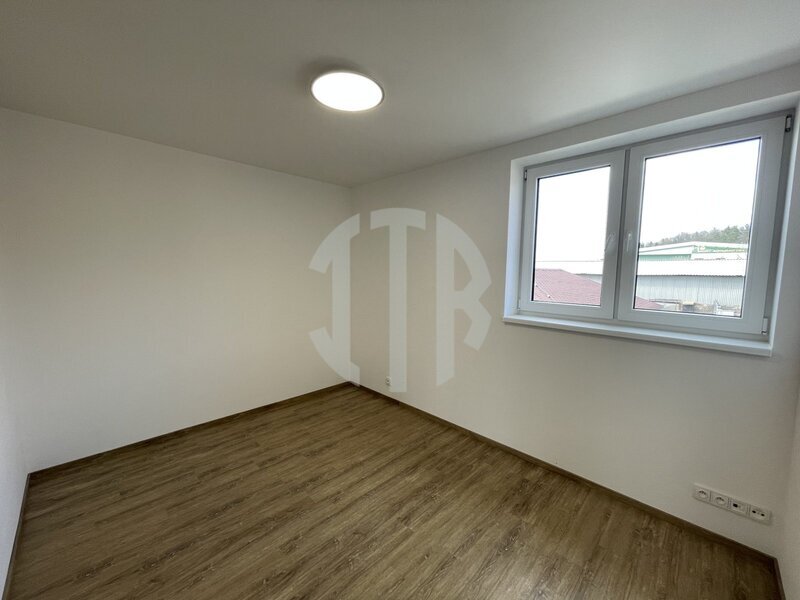 Pronájem bytu 3+kk, 57 m2, 2.NP se zahradou a parkovacím místem, Staré Hodějovice u Č. Bud.