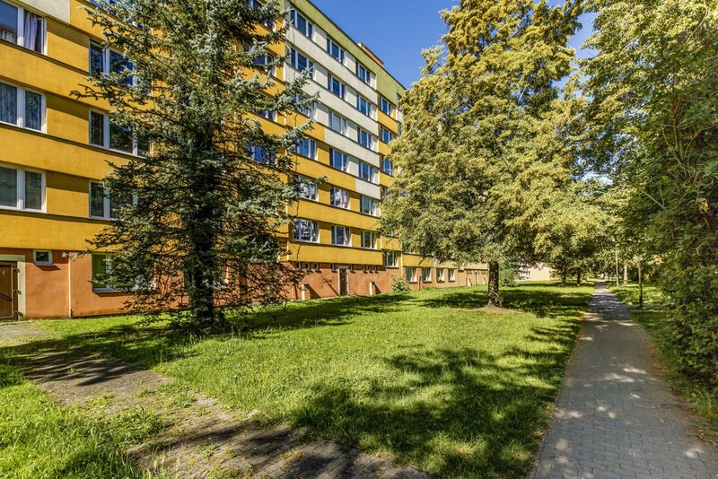 Pronájem zařízeného bytu 2+kk, 36 m2, balkón, Puklicova ul., České Budějovice