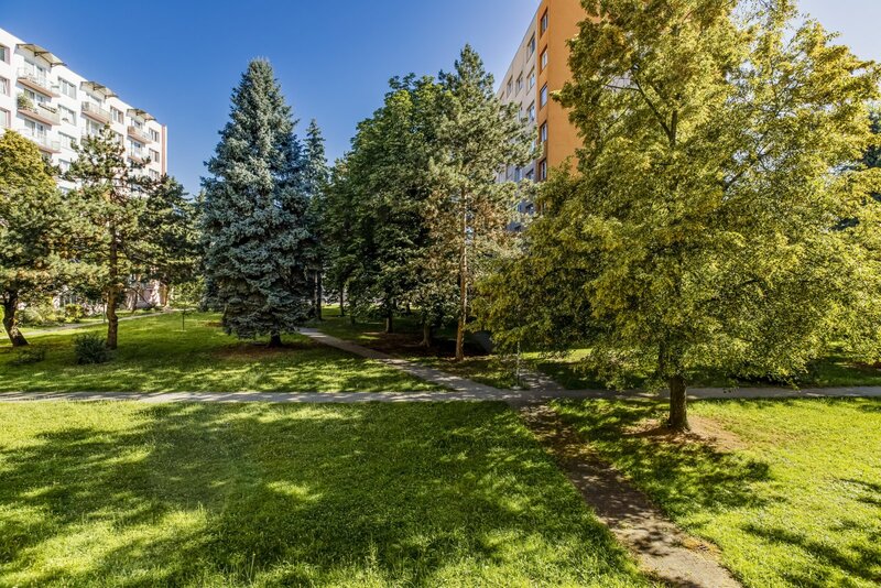 Pronájem zařízeného bytu 2+kk, 36 m2, balkón, Puklicova ul., České Budějovice