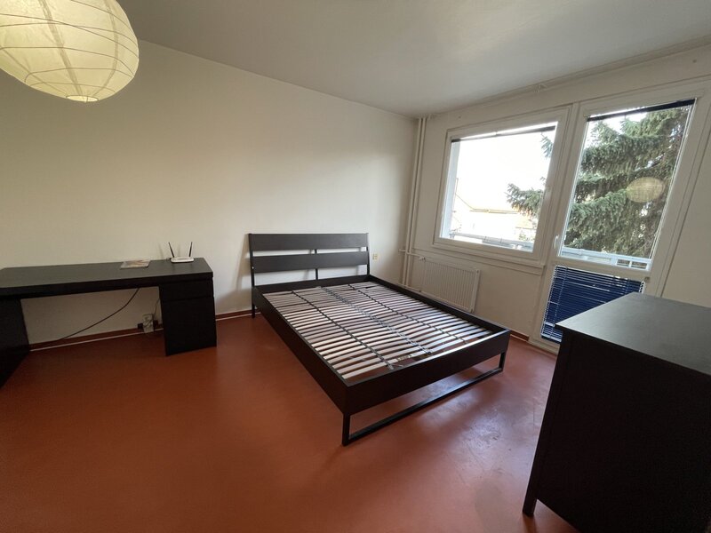 Pronájem zařízeného bytu 2+kk, 36 m2, balkón, Puklicova ul., České Budějovice