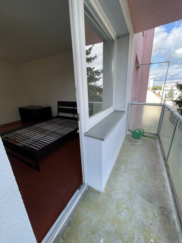 Pronájem zařízeného bytu 2+kk, 36 m2, balkón, Puklicova ul., České Budějovice