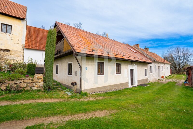 Prodej chalupy 3+1 s obytnou pl. 84,57 m2 a pozemkem 201 m2, obec Besednice okr. Č. Krumlov