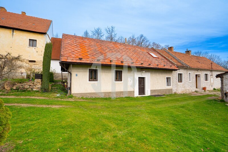 Prodej chalupy 3+1 s obytnou pl. 84,57 m2 a pozemkem 201 m2, obec Besednice okr. Č. Krumlov